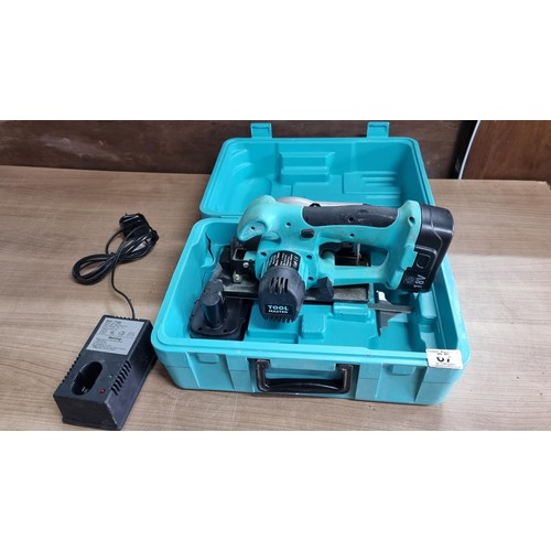 67 - Toolmaster cordless circular saw 18v with two batteries and a charger in working condition