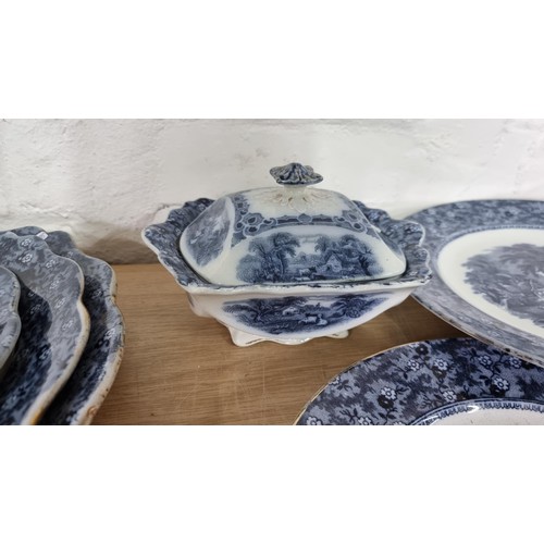 250 - Approx 33 pieces of antique blue and white Malvern pattern A. E. Jones & Co ( Albert Edward Jones) p... 