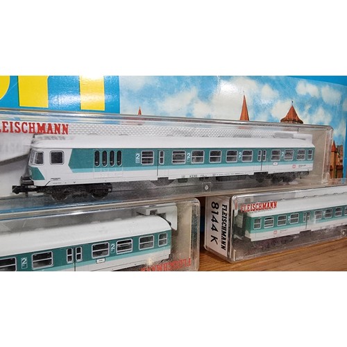 267 - Fleischmann N gauge locomotive and passenger cars 8143K, 8144K, 8145K all in excellent condition in ... 