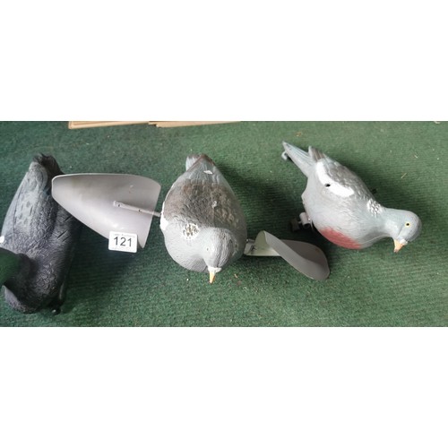 121 - 3x plastic decoy birds inc 2x pigeons and 1x duck