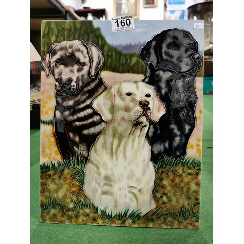 160 - Ceramic painted standing picture tile of 3 Labrador dogs, excellent quality and in good condition