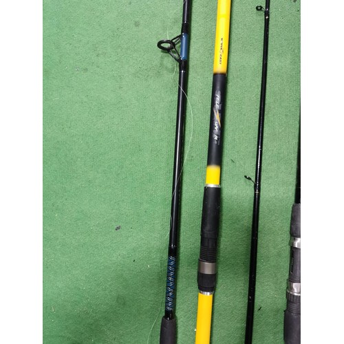 175 - 3x fishing rods in good order, 1x comes complete with fishing reel, 1x is fully extendable