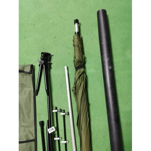 176 - Brand new fishing rod rest and fishing brolly complete in bag and plastic tube