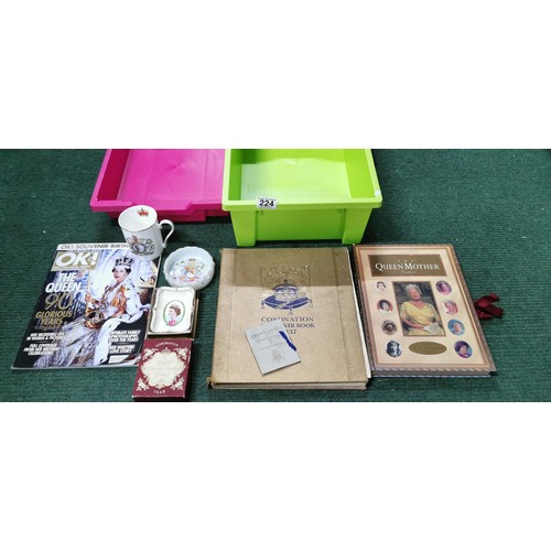 224 - Quantity of Royal memorabilia items inc Queen Elizabeth II mug, ash tray along with a coronation sou... 