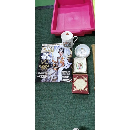 224 - Quantity of Royal memorabilia items inc Queen Elizabeth II mug, ash tray along with a coronation sou... 