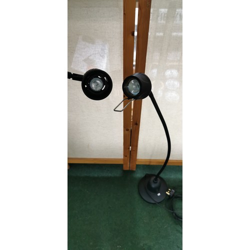 491 - 2x very good quality serious readers floor lamp and table desk lamp in very good condition, both hav... 