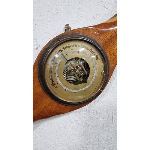 486 - Vintage solid wood propellor formed barometer with good choice cuts of wood post set hand for pressu... 