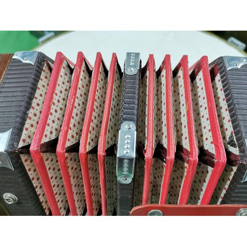 42 - Vintage good quality 20 plus 1 button concertina in mahogany in excellent clean condition throughout... 