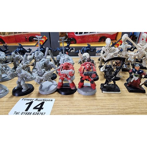 14 - Approx 41 plastic Warhammer fantasy game figures some are painted some are unpainted in good conditi... 