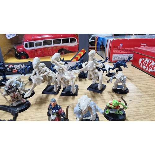 14 - Approx 41 plastic Warhammer fantasy game figures some are painted some are unpainted in good conditi... 