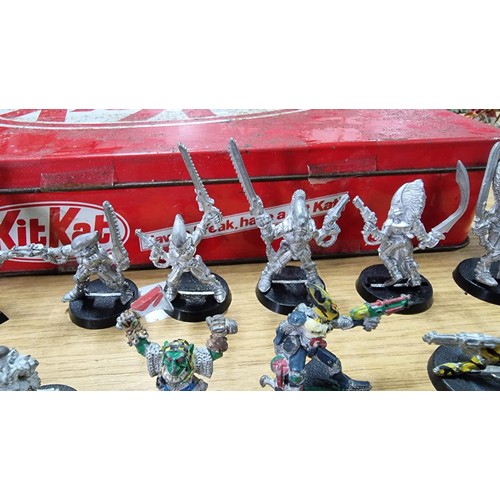 15 - Large collection 35x metal Warhammer fantasy figures inc goblins dwarfs etc some painted some are no... 