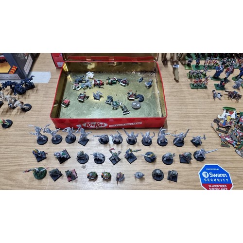 15 - Large collection 35x metal Warhammer fantasy figures inc goblins dwarfs etc some painted some are no... 