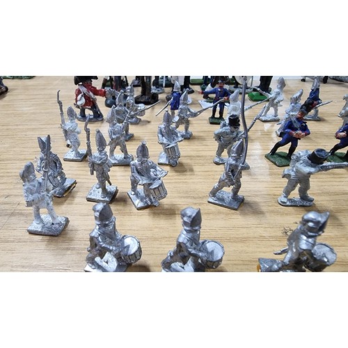 19 - Large quantity of 50x metal soldier figures inc a quantity that are unpainted various makers marks s... 