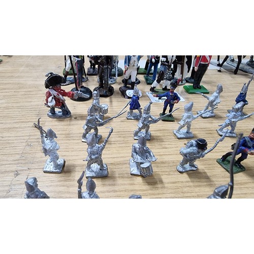 19 - Large quantity of 50x metal soldier figures inc a quantity that are unpainted various makers marks s... 