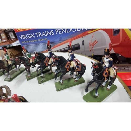 26 - Quantity 14x large good quality metal soldier figures on horseback, cavalry highly detailed and all ... 