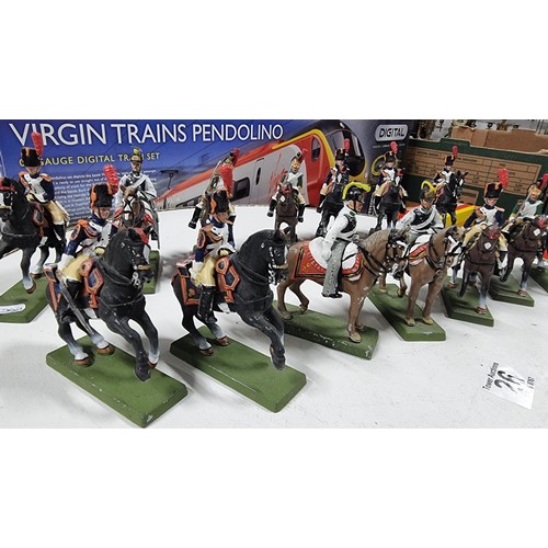 26 - Quantity 14x large good quality metal soldier figures on horseback, cavalry highly detailed and all ... 