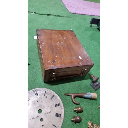 45 - Art box containing a large quantity of various clock and furniture parts and mounts inc a large quan... 