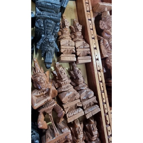 66 - Good quality vintage hand carved balinese indonesian deity chess and backgammon set with hand carved... 