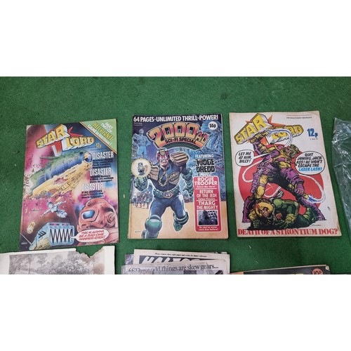 91 - Approx. 30x various vintage comic magazines inc a large quantity of DC and Marvel comics inc Spiderm... 