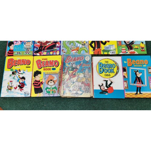 140 - 33x Vintage The Beano book annuals dating from 1960s to 1990s.