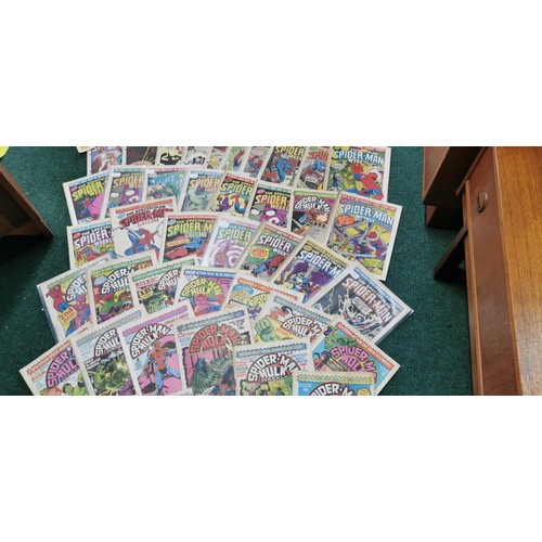 145 - Large quantity of 95x vintage Spider-Man comic magazines (all different) from 1971 to 1981.