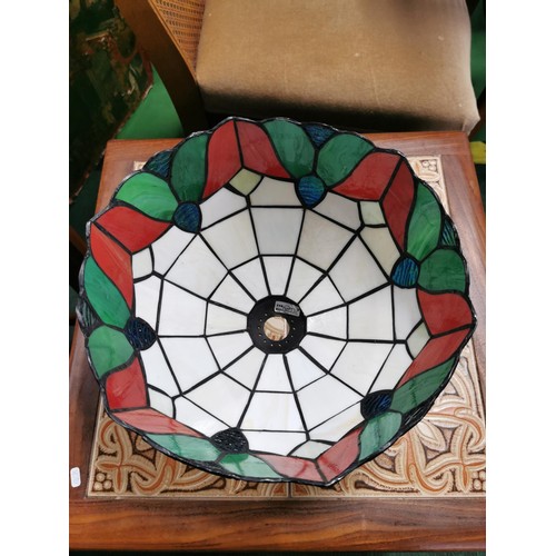 235 - Tiffany style glass lamp shade in good clean overall condition. Measures 29.7cm diameter, 17cm heigh... 