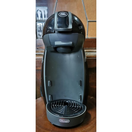 239 - Nescafe Dulce Gusto (De'Longhi) coffee machine in good overall condition.