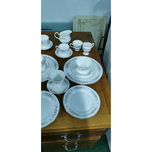 129 - 65 piece comprehensive Mayfair china dinner  / tea set in good order comes with two different napkin... 