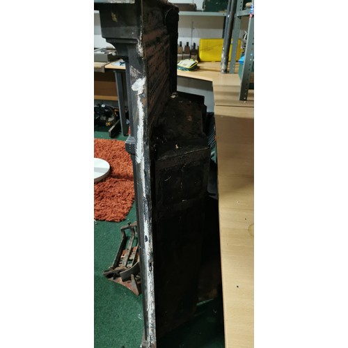 537 - Victorian cast iron fireplace with interesting tiling all in good order.
117cm high
103 wide
19cm de... 