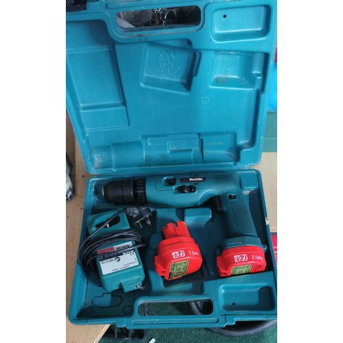 173 - Box of odds of various odds inc 3x flower baskets, Spares/ Repair Makita battery powered drill (batt... 