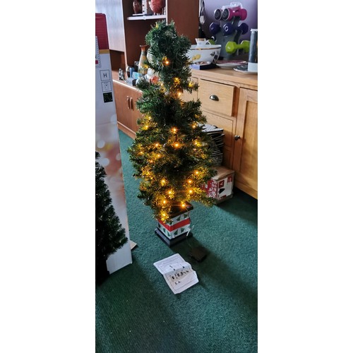 109 - 4ft. Pre-Lit Topiary Christmas tree with 60 warm white battery operated christmas lights - boxed