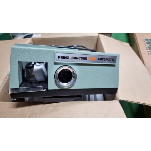 77 - Boxed Prinz concord IQ 35mm colour slide projector along with 3 slide magazines 2 near full with 200... 