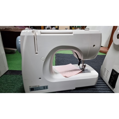 84 - 2x modern sewing machines inc a toyota RS200 series 2000 sewing machine both in working condition Ar... 