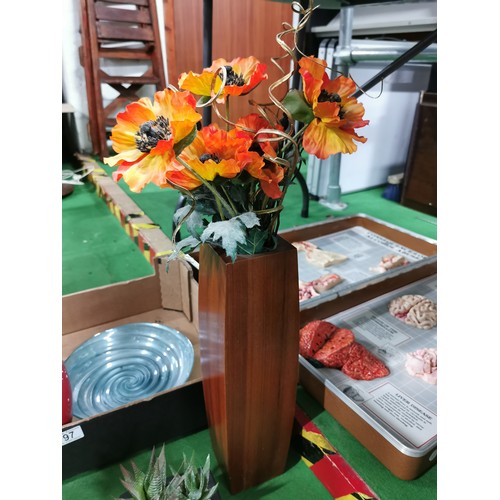 97 - 3x boxes full of decorative odds for the home inc a quantity of artificial cactuses and flowers, lar... 