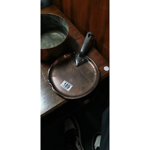 189 - 4x good quality heavy copper frying pans & saucepans in good vintage polished condition. Largest pan... 