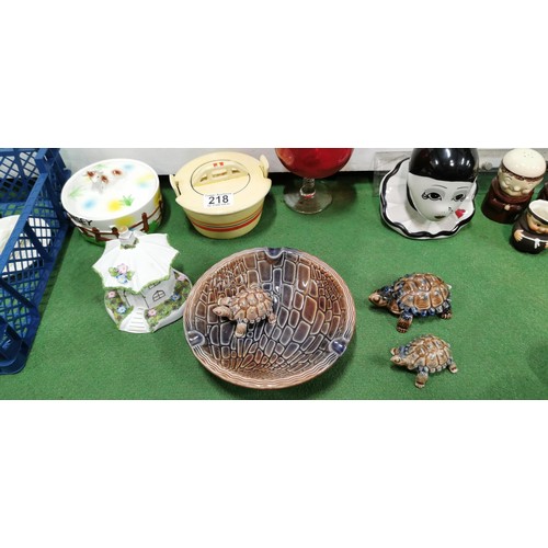 218 - Quantity of good quality collectables inc a rare, glazed turtle ashtray by Wade along with 2x other ... 