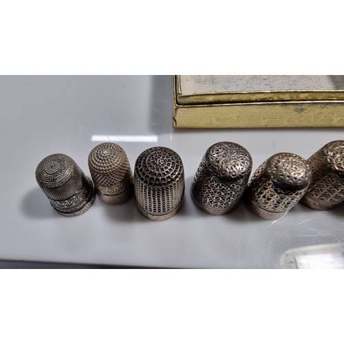 355 - 8x various hallmarked silver and white metal thimbles all in good condition with no holes one by Jam... 