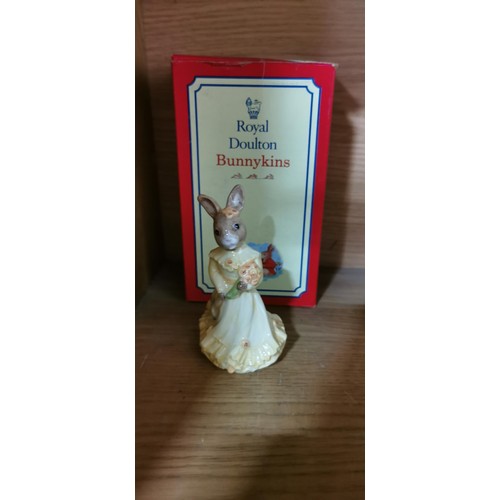 246 - Large quantity of 9x Royal Doulton Bunnykins figurines. Largest measures 11.2cm height. All in very ... 