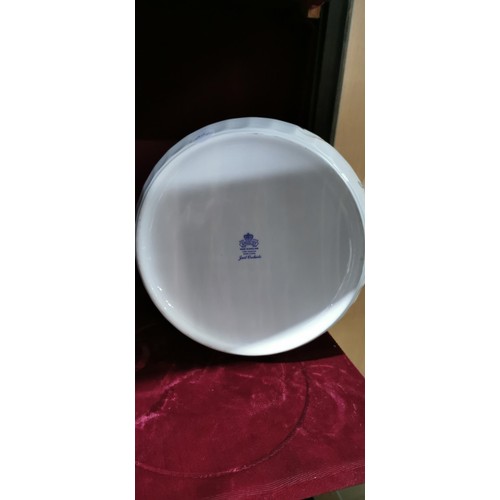 414 - Large quantity of 17x piece Aynsley Bone China 