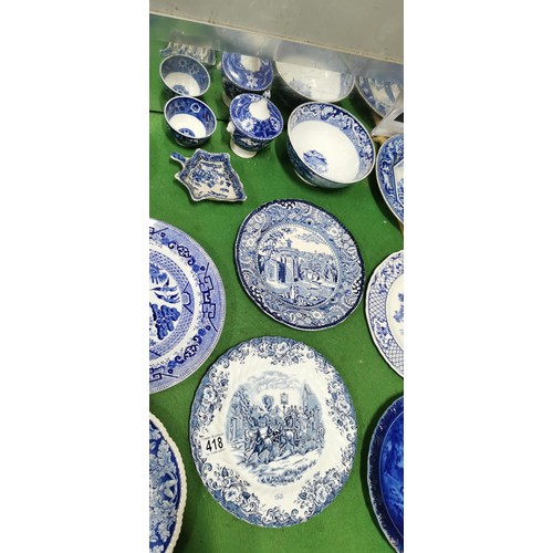 418 - Large quantity of antique and vintage blue and white collectable plates and bowls, inc a lidded pot ... 