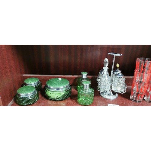 435 - Quantity of good quality collectable vintage glassware inc 1960s coloured shot glasses, green glass ... 