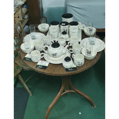 442 - Large quantity of Price & Kensington - Home Farm comprehensive dinner and teaset along with tea, cof... 