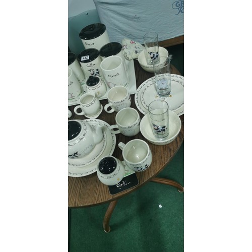 442 - Large quantity of Price & Kensington - Home Farm comprehensive dinner and teaset along with tea, cof... 