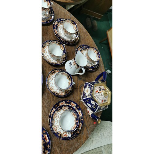 443 - Good quality Royal Albert Crown China tea set along with Arthur Wood Gaudy Welsh tea pot, all in goo... 