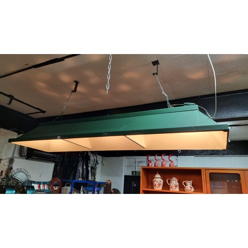 498 - Vintage 8ft wooden snooker light canopy in excellent condition with 3 divisions, two light bulbs on ... 