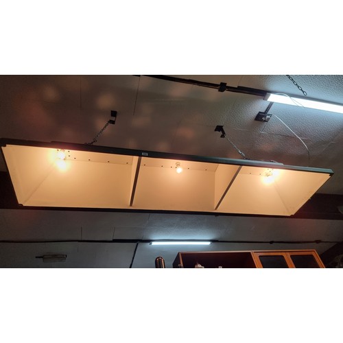 498 - Vintage 8ft wooden snooker light canopy in excellent condition with 3 divisions, two light bulbs on ... 