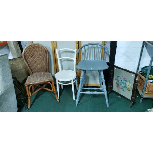 472 - 3x various chairs inc a grey painted bar stool, white painted chair and rattan and bamboo chair alon... 