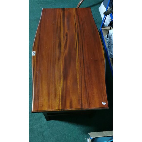 481 - Vintage Mahogany coffee table with 2x drawers on each side in good overall condition with very light... 