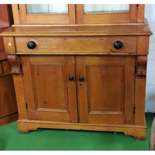 485 - Good quality antique victorian solid pine dresser with a two door glazed top revealing three shelves... 