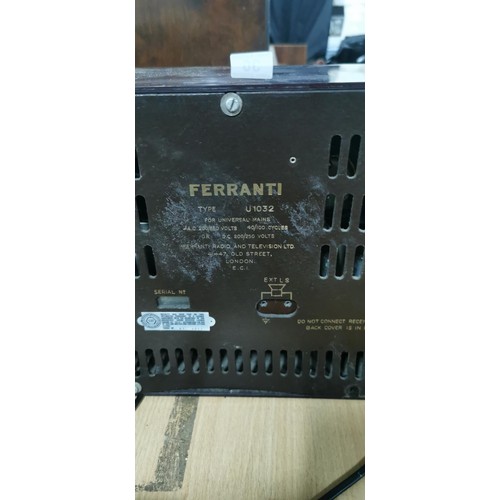 28 - Vintage Ferranti Type U1032 3 band inc VHF valve radio with magic eye. Due to the vintage nature of ... 